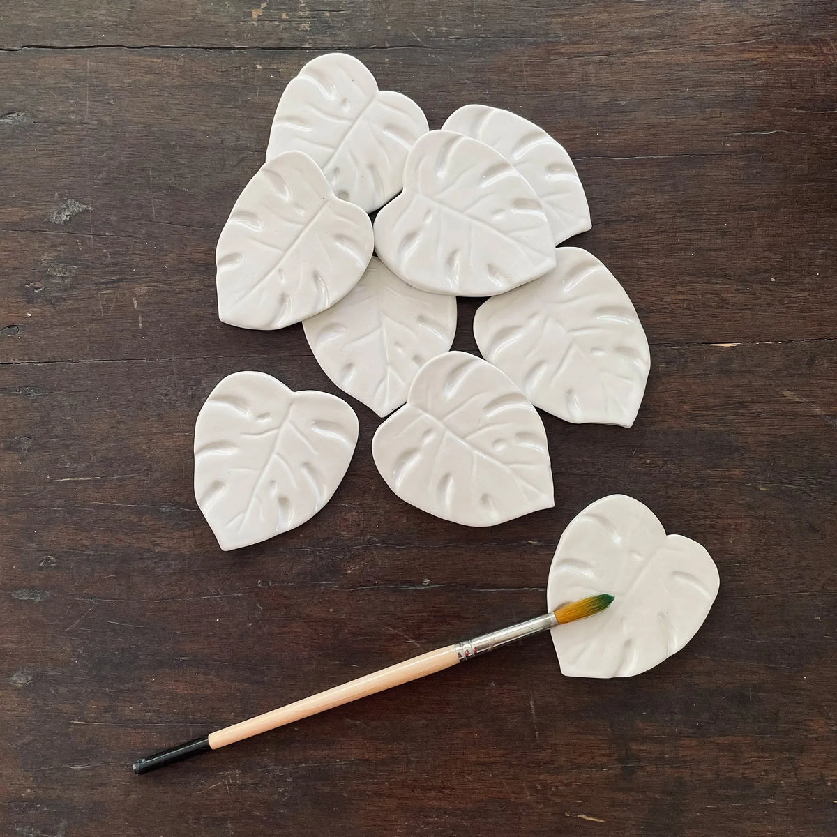 Monstera Ceramic Brush Rest