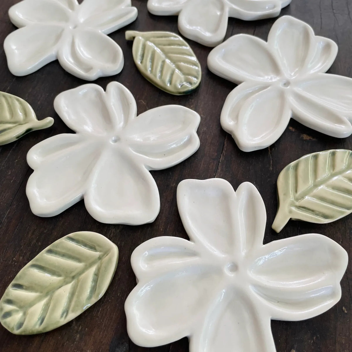 Sampaguita Palette + Leaf Brush Rest