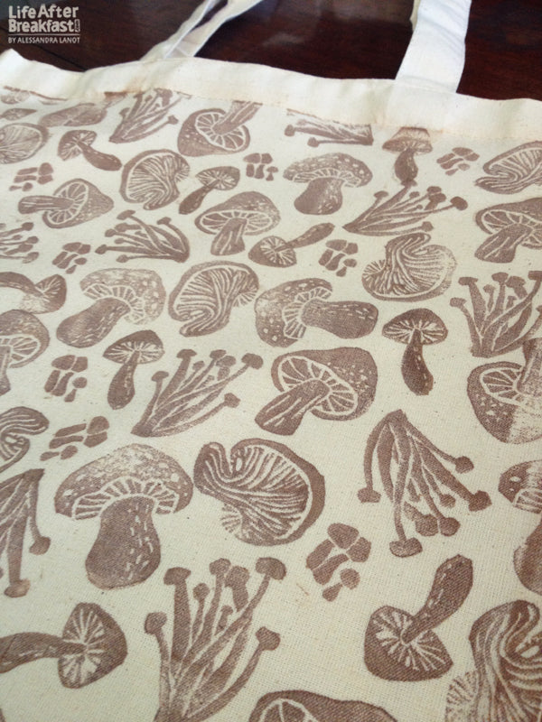 Sunday Morning Crafts: Mushroom Prints