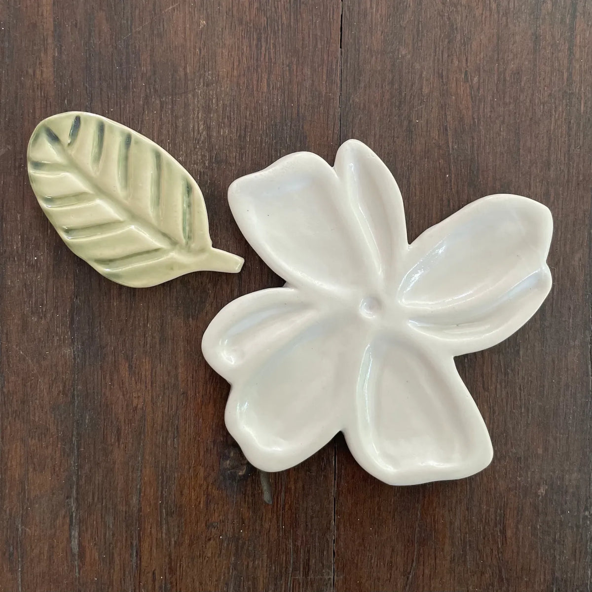 Sampaguita Palette + Leaf Brush Rest