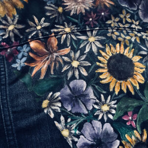 #TheArtOfGUESS DENIM JACKET Handpainted pattern on denim jacket for #TheArtofGUESS exhibit featuring my favorite flowers from my walk around the Baguio Botanical Garden: alstroemerias, petunias, daisies, mums, sunflowers, and dahlias—because nothing brings me back to Baguio childhood memories more than a jean jacket! 2018.